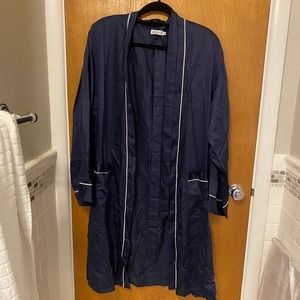 Navy ettitude bathrobe